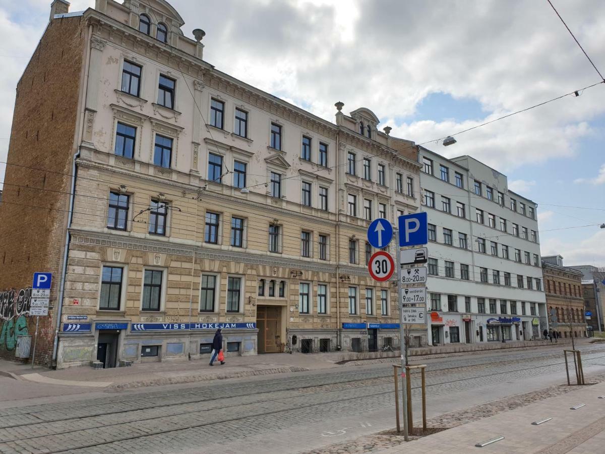 Low Ceiling Apartment Riga Eksteriør bilde